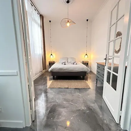 Elegant*epoxy*design&decor アパート ドンフロン